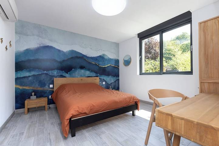 Location de vacances pour 8 personnes, avec piscine et jacuzzi ainsi que balcon et jardin à Louveciennes - 2