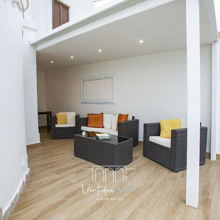 Gîte pour 2 personnes, avec jardin ainsi que terrasse et jacuzzi dans Torre a Mare - 3