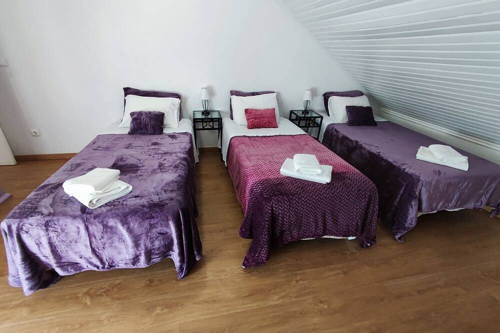 Apartamento entero, Lisbon, 3-bedroom apartment in Alojamento Santa Catarina - Your refuge in the heart of Alenquer in Alenquer, Distrito de Lisboa