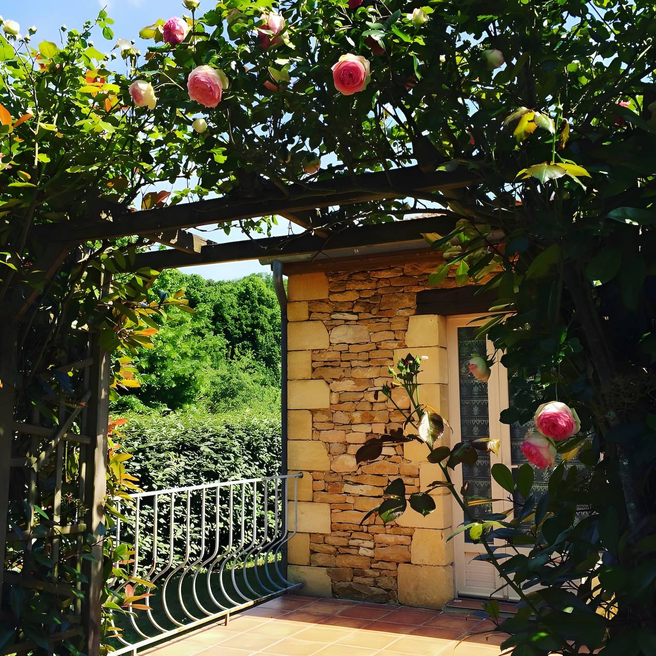 Gîte2 personnes avec piscine chauffée et wifi à Sarlat au calme in Sarlat-la-Canéda, Périgord Noir