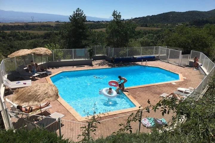 Location de vacances pour 6 personnes, animaux acceptés à Plats