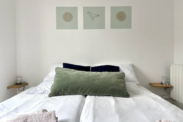 Gîte pour 2 personnes, avec terrasse dans Saint-Guénolé - 2