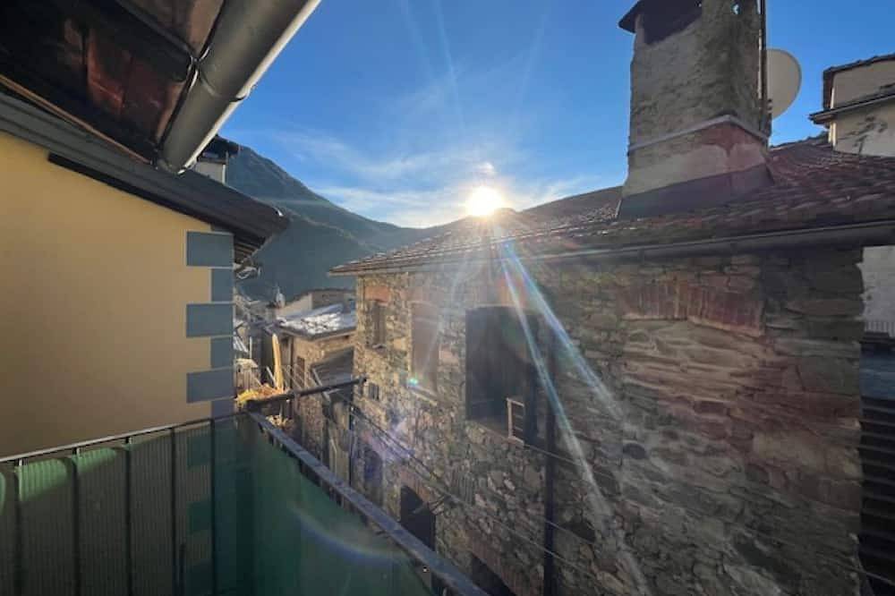 Village house in the heart of the historic village: Quiet location! in Tende, Mittelmeerküste (Frankreich)