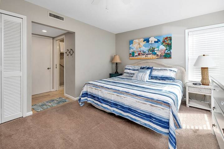 Vacation rental for 6 people, with pool and terrace, with pets in St. Simons Island