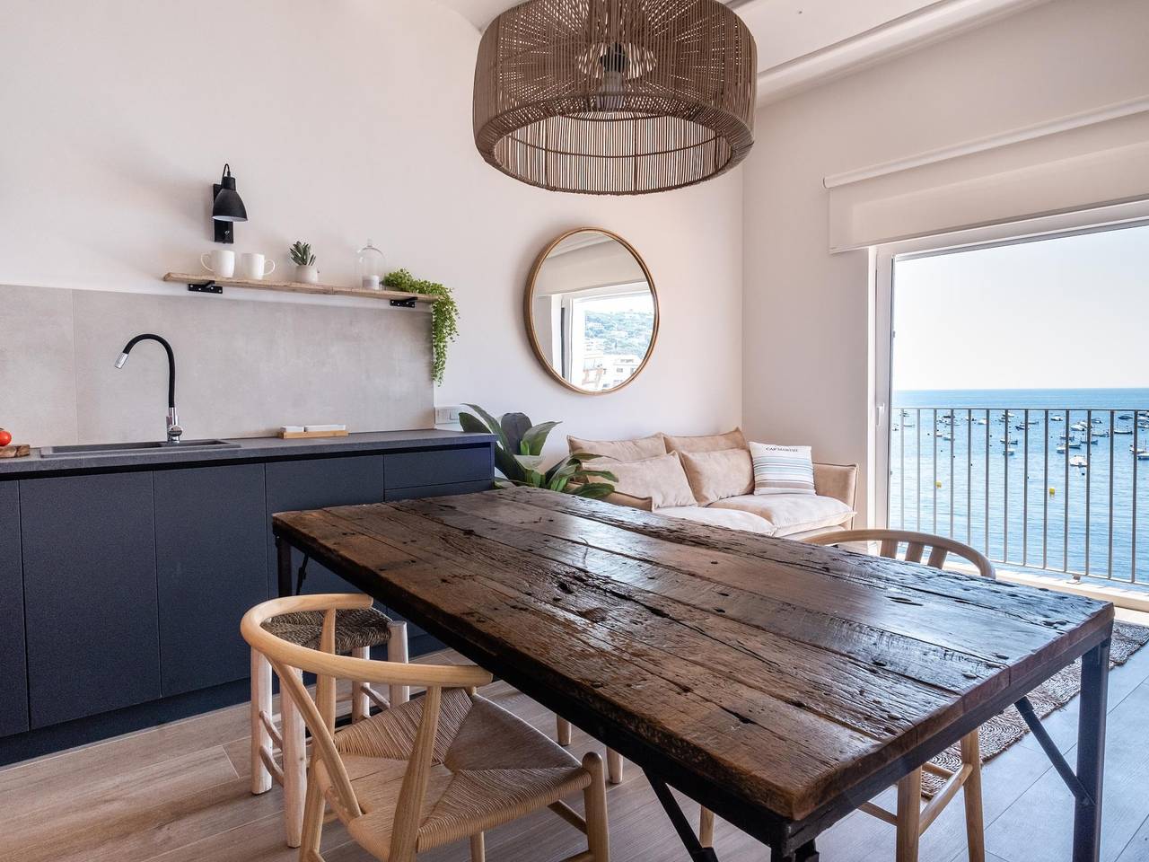 Apartamento vacacional entero, Latrona_Apartamento en la playa Canadell in Calella de Palafrugell, Palafrugell