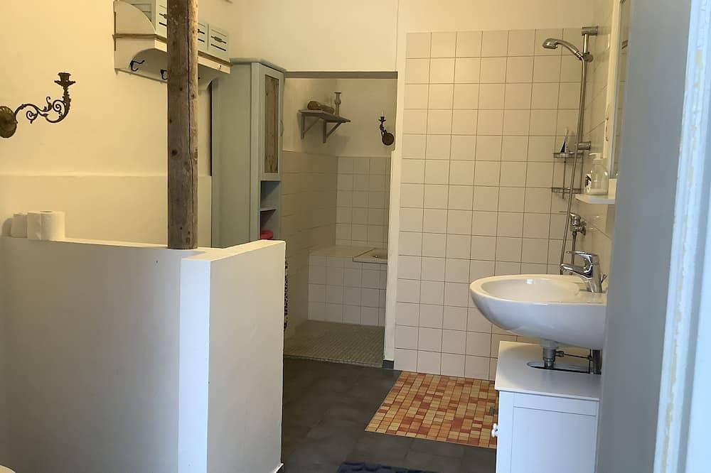 Nordsee , nahe St. Peter Ording, Haus direkt am Deich, sehr ruhig gelegen in Vollerwiek, Eiderstedt