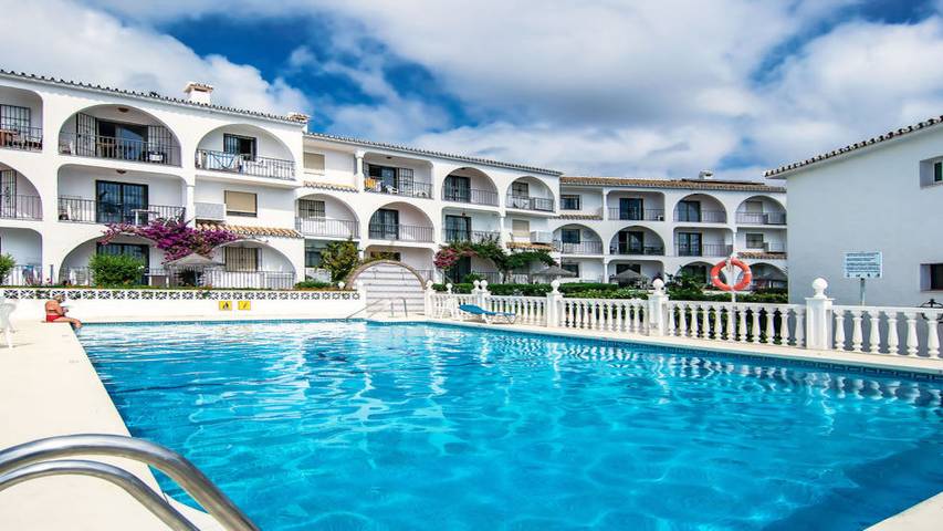 Entire apartment, Apartment with large terrace in El Faro, Mijas in Mijas Costa, Mijas