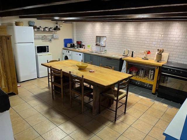 Location de vacances pour 10 personnes, avec piscine ainsi que jardin et vue, adapté aux familles à Saint-Estèphe (Dordogne) - 4