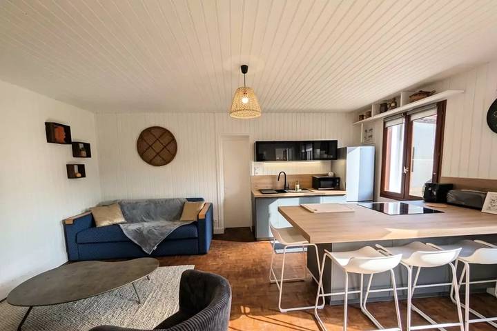 Location de vacances pour 4 personnes, avec jardin dans Plage du Goulet