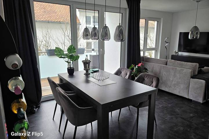 Ferienwohnung für 3 Personen, mit Balkon und Garten
