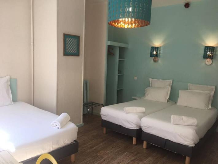 Hôtel pour 3 personnes, avec terrasse, animaux acceptés dans Office De Tourisme D Avignon - 2