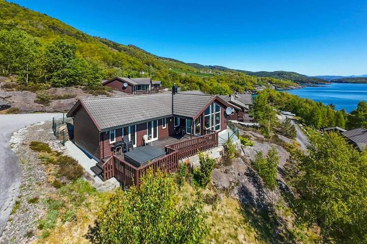 Ferienhaus für 8 Personen, mit Sauna in Tysvær