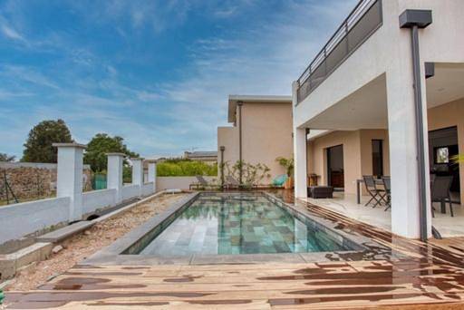 Maison d’hôte pour 4 personnes, avec jacuzzi ainsi que piscine et balcon à Fréjus - 2