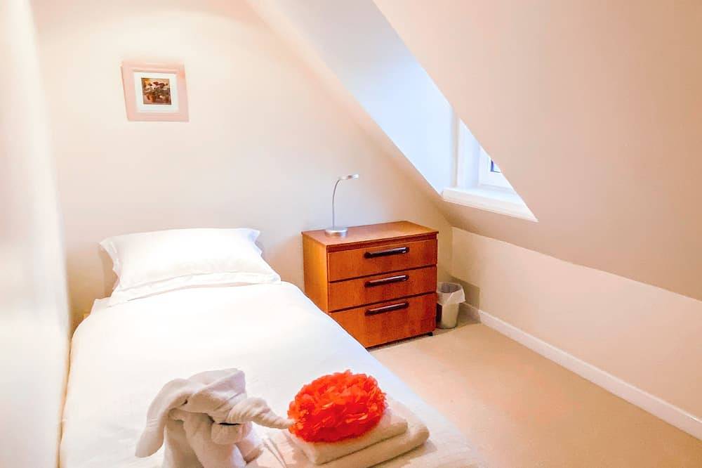 Schönes Zwei-Zimmer-Haus In Portree Hafen, Weg Vom Meer in Portree, Highlands