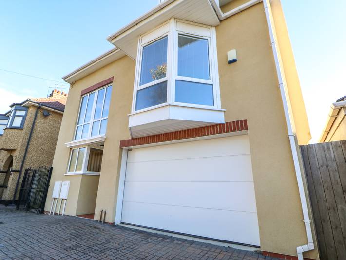 Cottage for 4 people, with Balcony and Garden in Darlington