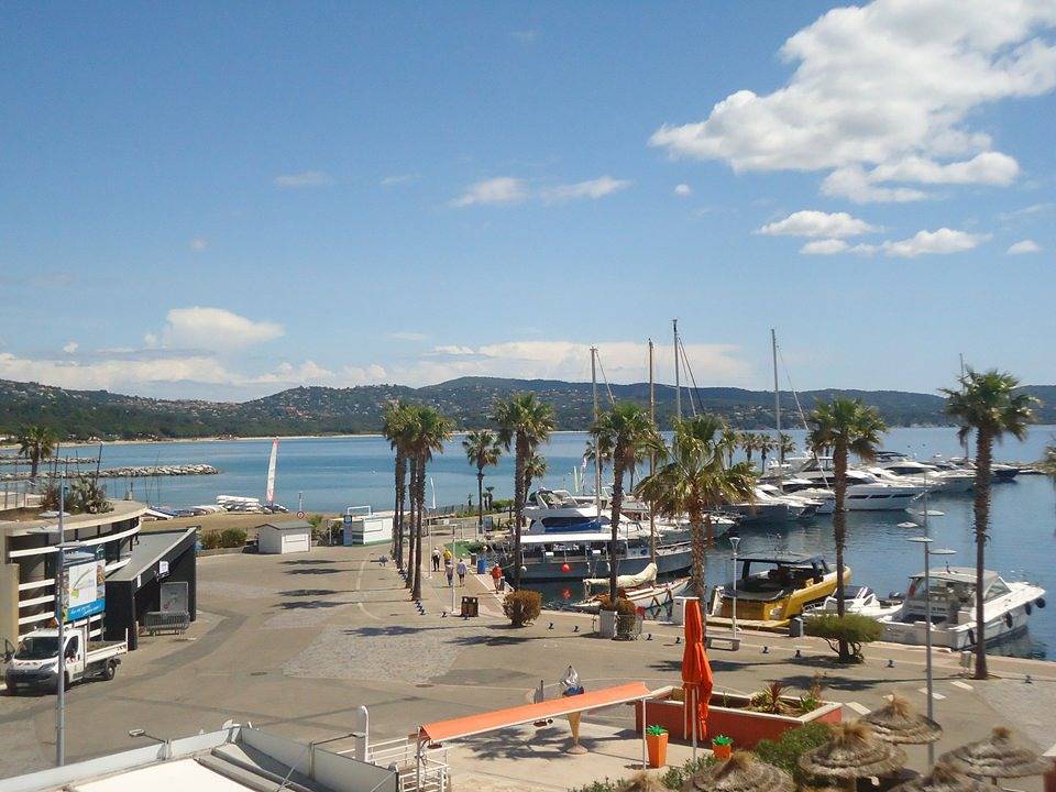 Apartamento vacacional entero, Bel appartement face mer 100m plages Wifi in Cavalaire-sur-Mer, Parque nacional Port-Cros