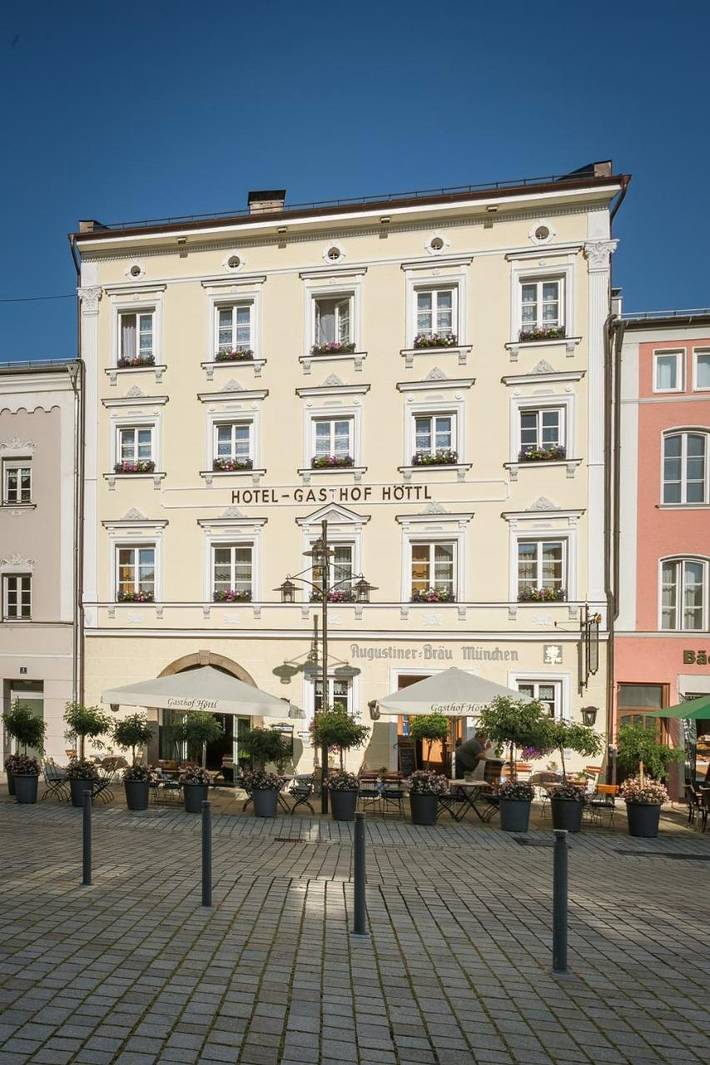 Hotel für 4 Personen, mit Terrasse und Garten sowie Pool und Sauna in Deggendorf - 2