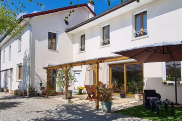 Chambre d’hôte pour 2 personnes, avec jardin à Chapareillan