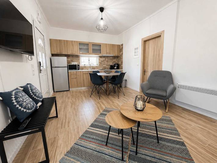 Ferienwohnung für 4 Personen, mit Garten und Pool in Kalamata