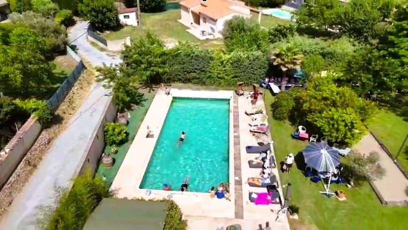 Gîte pour 4 personnes, avec jardin et piscine à Gonfaron - 3