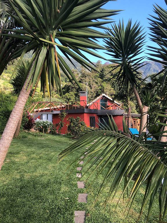 Chambre d’hôte pour 2 personnes, avec jardin et piscine sur l' Île de Madère