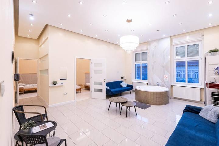 Vakantieappartement voor 9 personen, met sauna en whirlpool in Boedapest