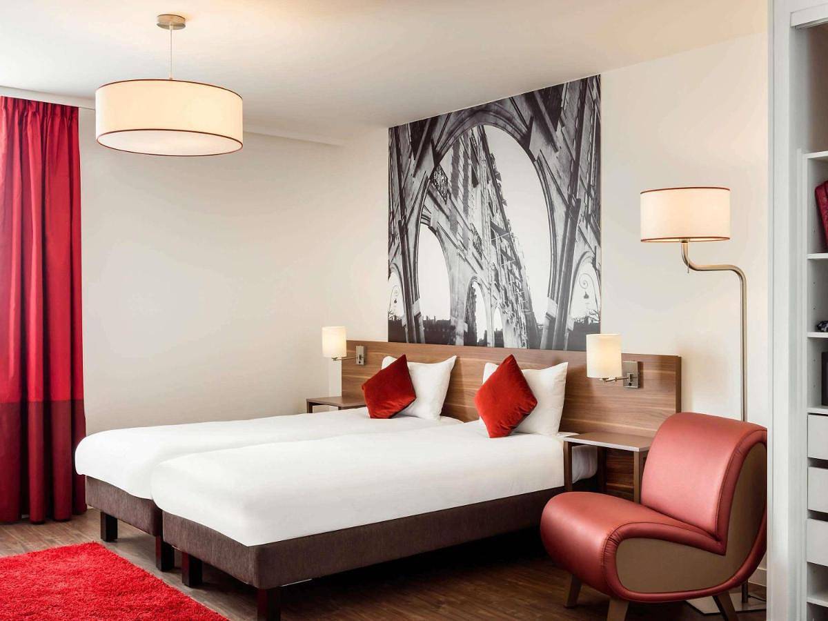 Aparthotel Adagio La Defense Courbevoie in Courbevoie, Altos del Sena