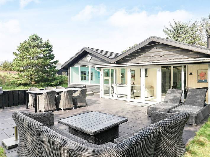Ferieudlejning for 8 personer, med Jacuzzi og Terrasse samt Pool i Vejers Strand