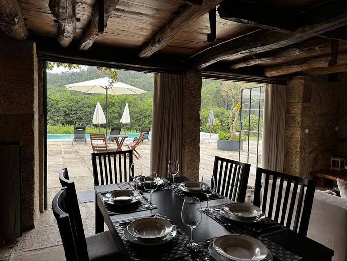 Location de vacances pour 5 personnes, avec vue ainsi que piscine et jardin dans Vizela - 3