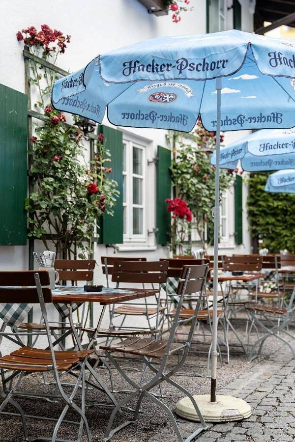 Single Room with Private Bathroom in Seehausen am Staffelsee, Das Blaue Land