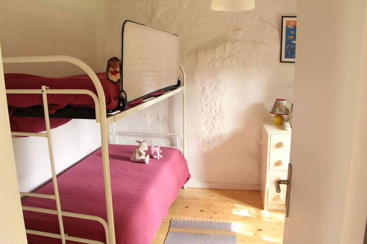 Gîte pour 8 personnes, avec jardin et terrasse, animaux acceptés à Paredes - 4