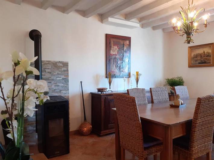 Chambre d’hôte pour 2 personnes, avec Terrasse ainsi que Jacuzzi et Jardin à Seigy