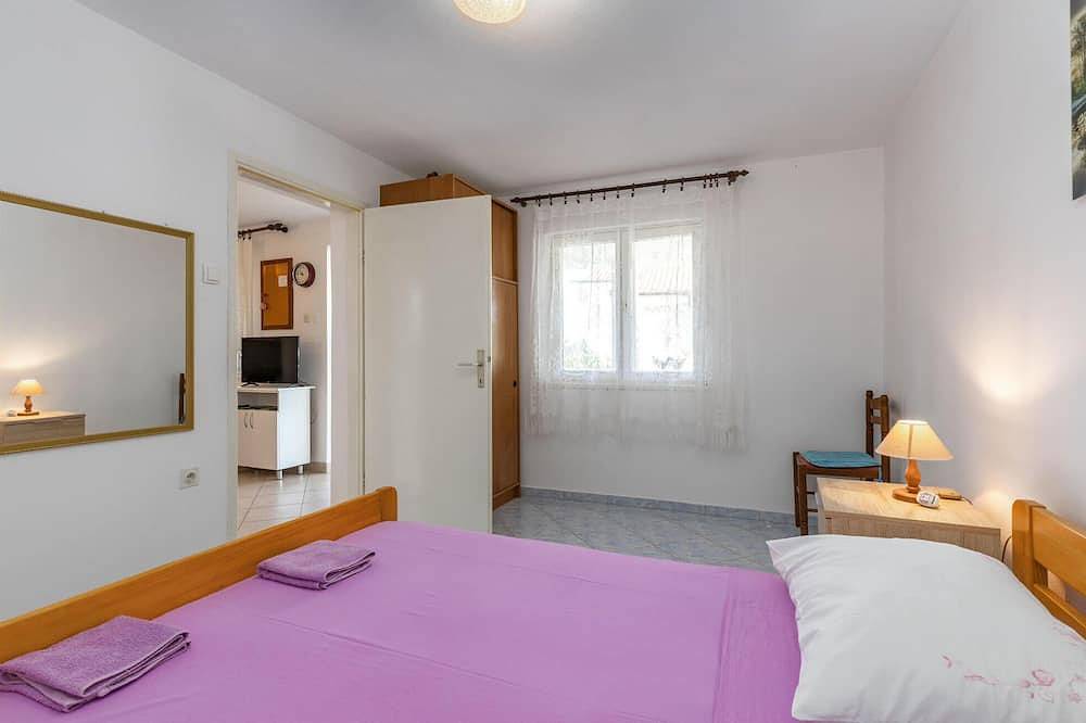 Schönes Haus in Klenovica mit Wlan in Klenovica, Primorje-Gorski Kotar
