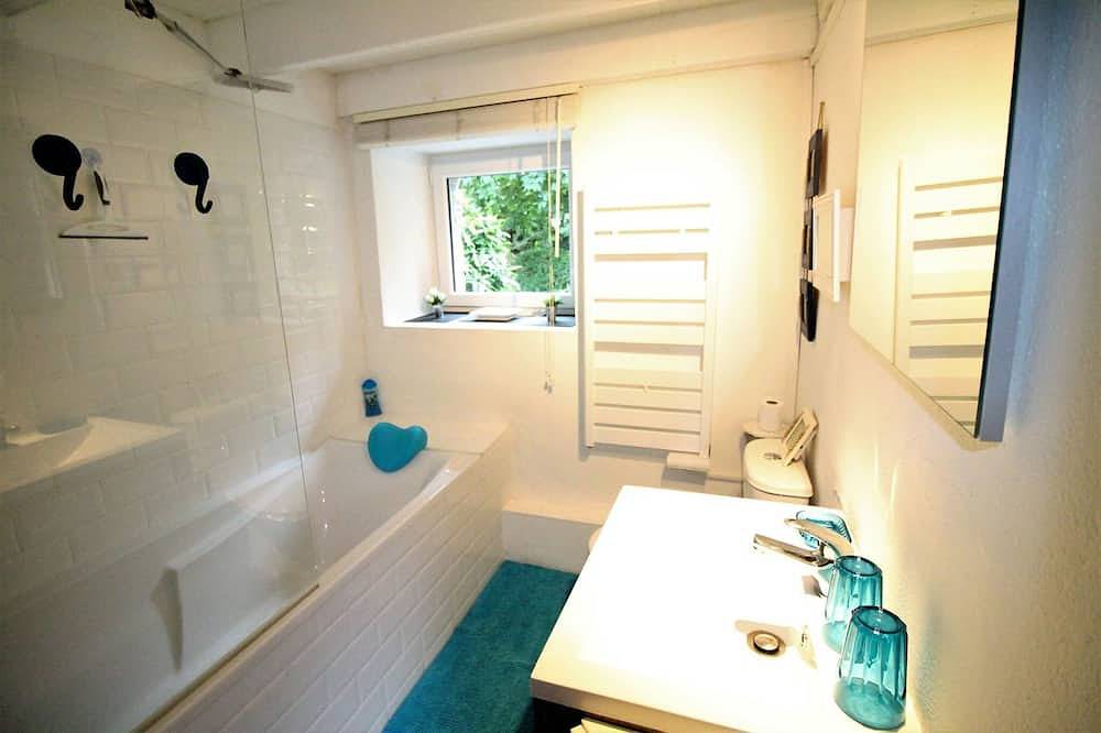 Breizh Sweet Home Cottage in Peumerit, Côte de Cornouaille