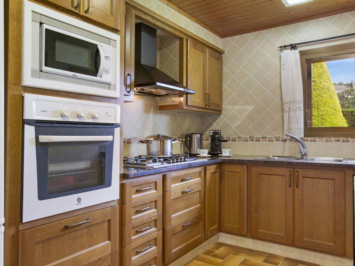 Villa à Lloret de Mar pour 6, avec piscine privée, terrasse et internet in Vidreres, Costa Brava