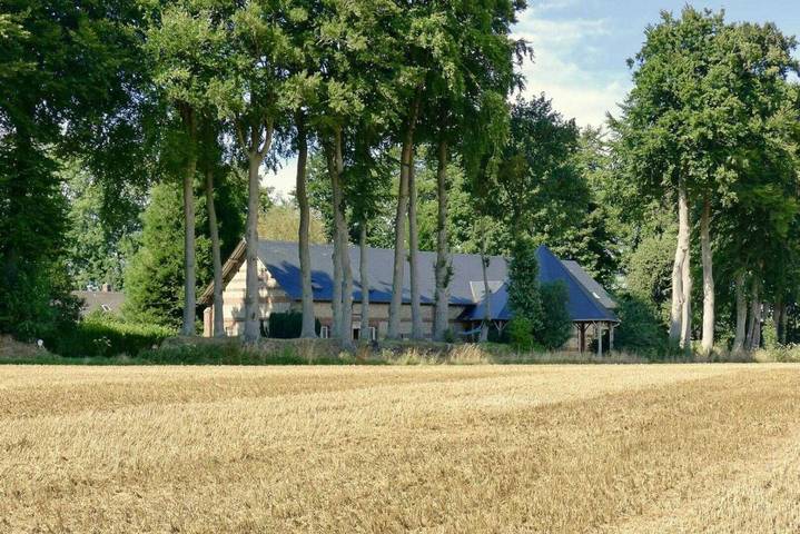 Location de vacances pour 6 personnes, avec jardin dans Daubeuf-Serville