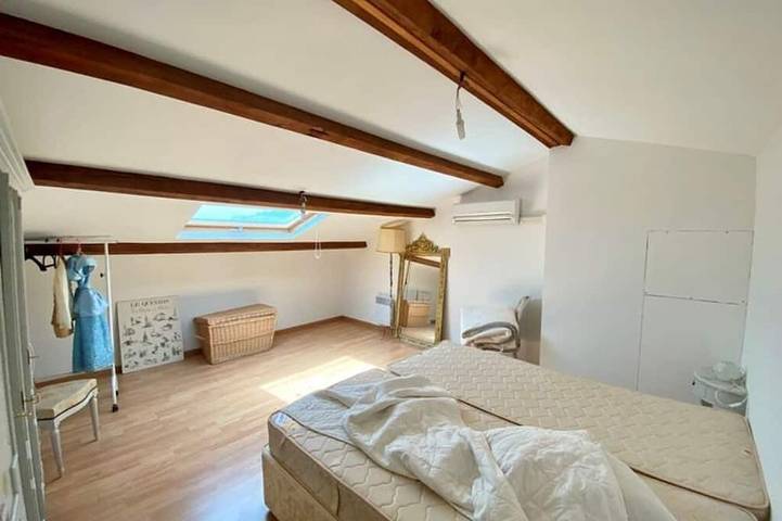 Location de vacances pour 8 personnes, avec jardin et terrasse dans Office De Tourisme De Greoux Les Bains - 3