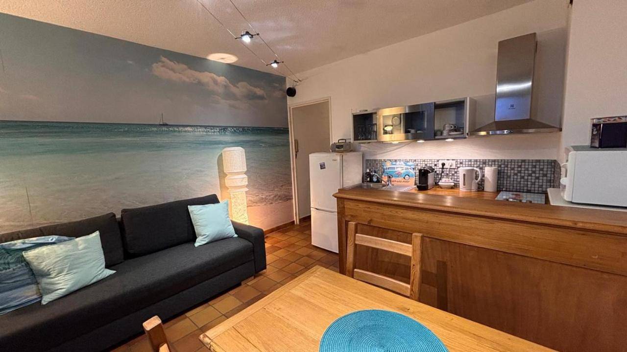 Appartement entier, One-Bedroom Apartment in Sausset-les-Pins, Côte méditerranéenne (France)