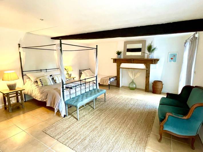 Ferienhaus für 6 Personen, mit Balkon und Garten sowie Pool