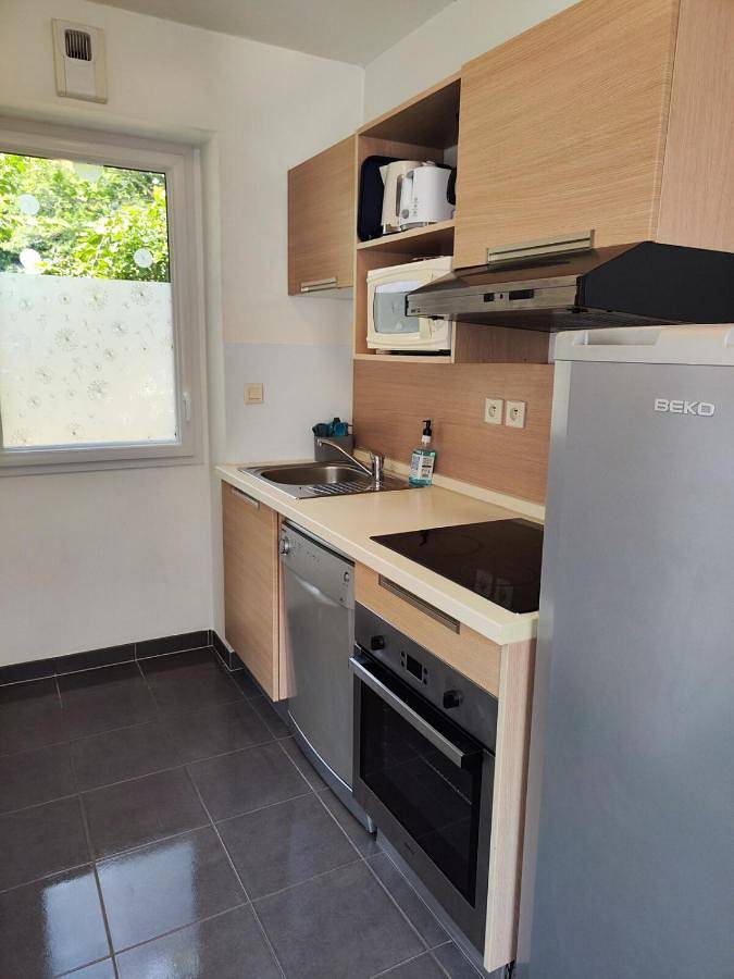 Location de vacances pour 4 personnes, avec sauna ainsi que piscine et terrasse à Quéven - 3