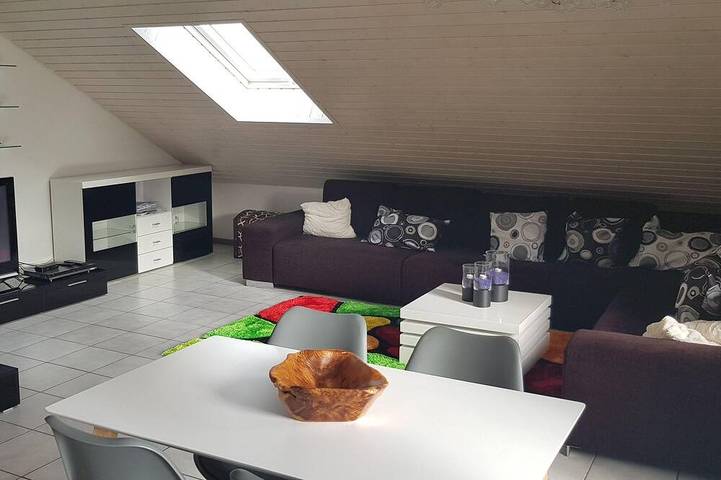 Ferienwohnung für 4 Personen, mit Balkon und Garten in Stehle