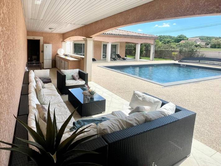 Location de vacances pour 8 personnes, avec vue ainsi que piscine et jardin, animaux acceptés à Livron-sur-Drôme - 4