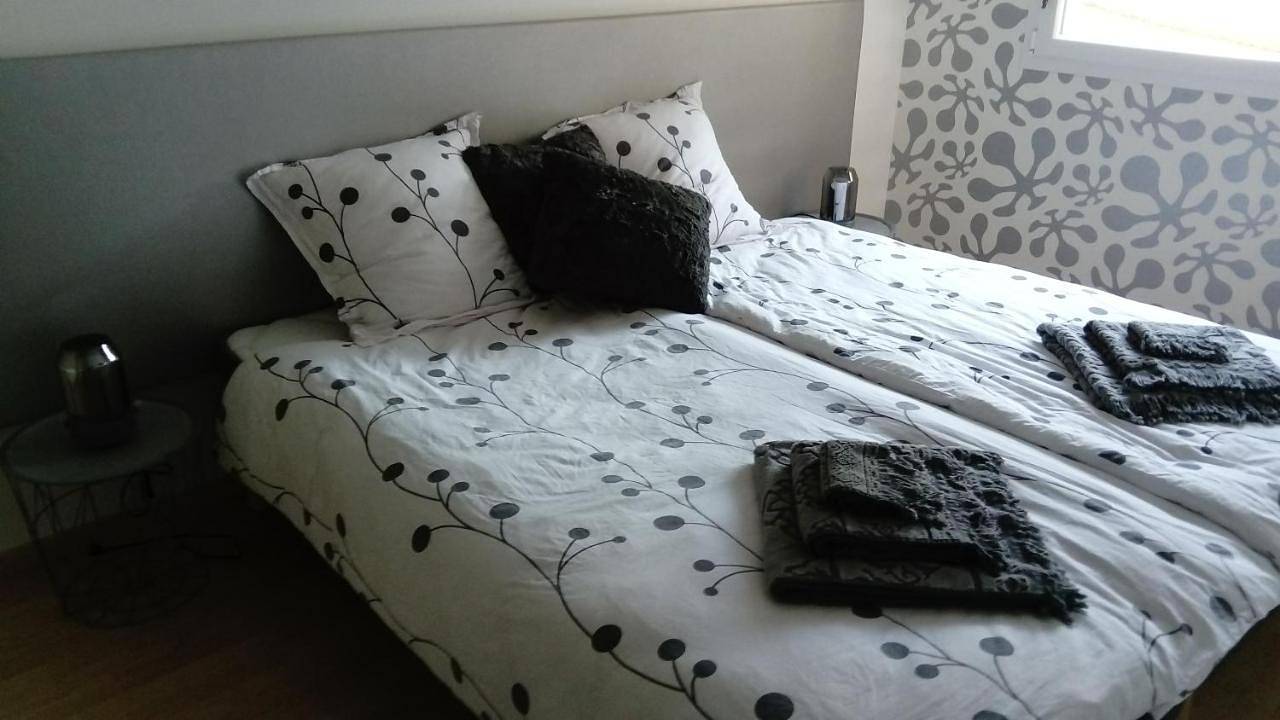 Appartement entier, Apartment with Terrace in Ambérieu-en-Bugey, Belley