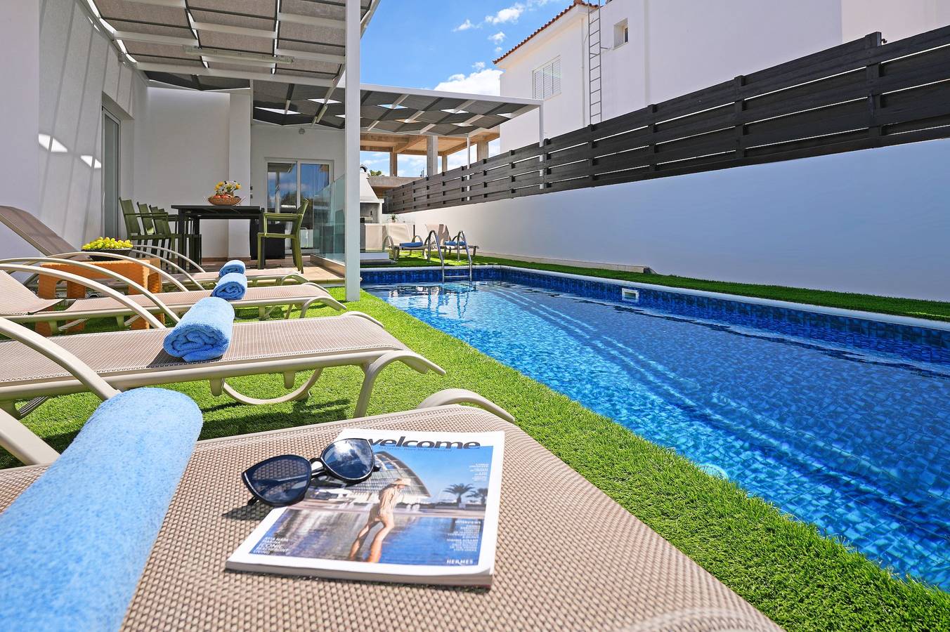 White Star in Chipre Sur