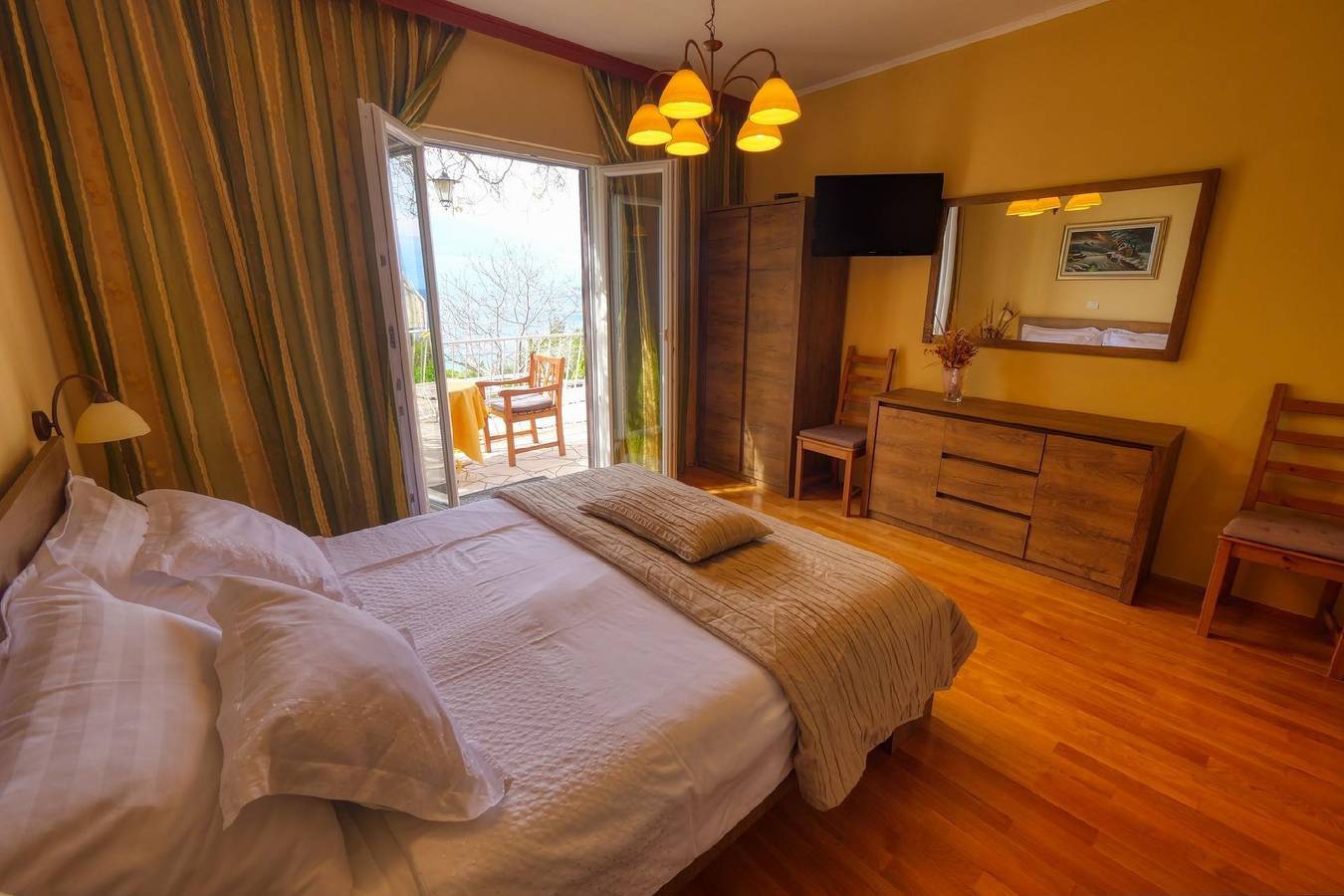 Ganze Ferienwohnung, Ferienwohnung "Helena2" mit Blick auf das Wasser in Mlini, Dubrovnik-Neretva