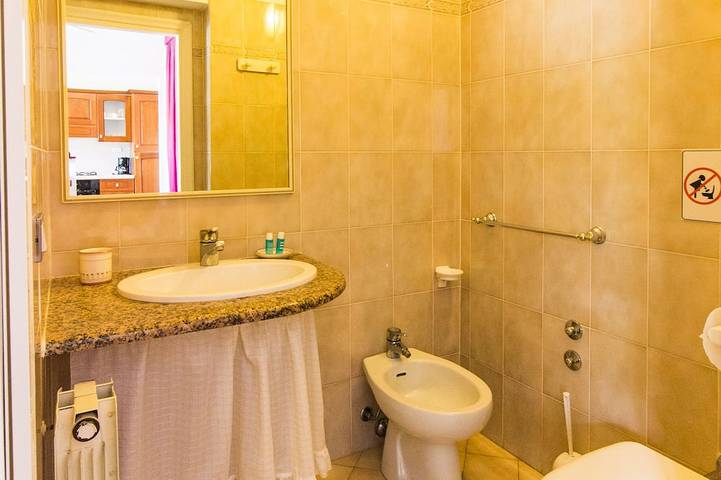 Appartamento intero, Studio in Residence near the sea in a beautiful park in Campiglia Marittima, Costa degli Etruschi