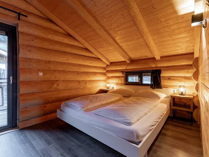 Blockhaus in der Nähe eines Top-Skigebiets in Gailtaler Alpen, Hermagor-Pressegger See