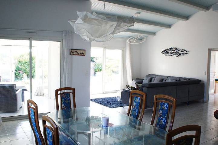 Location de vacances pour 7 personnes, avec jardin et terrasse à Périgny - 4