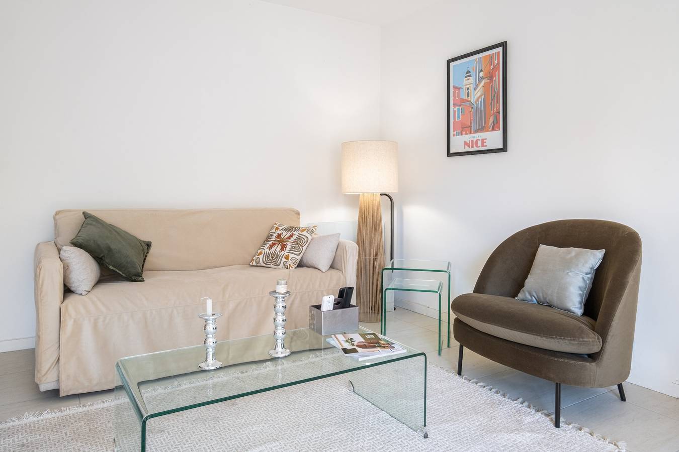 Entire apartment, “Miramar 2nd” Apartment with Balcony, Wi-Fi, and Air Conditioning in Cagnes-sur-Mer, Cannes region