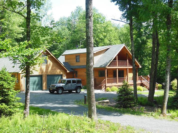 Vacation rental for 6 people, with terrace and yard, with pets in Catskill Mountains